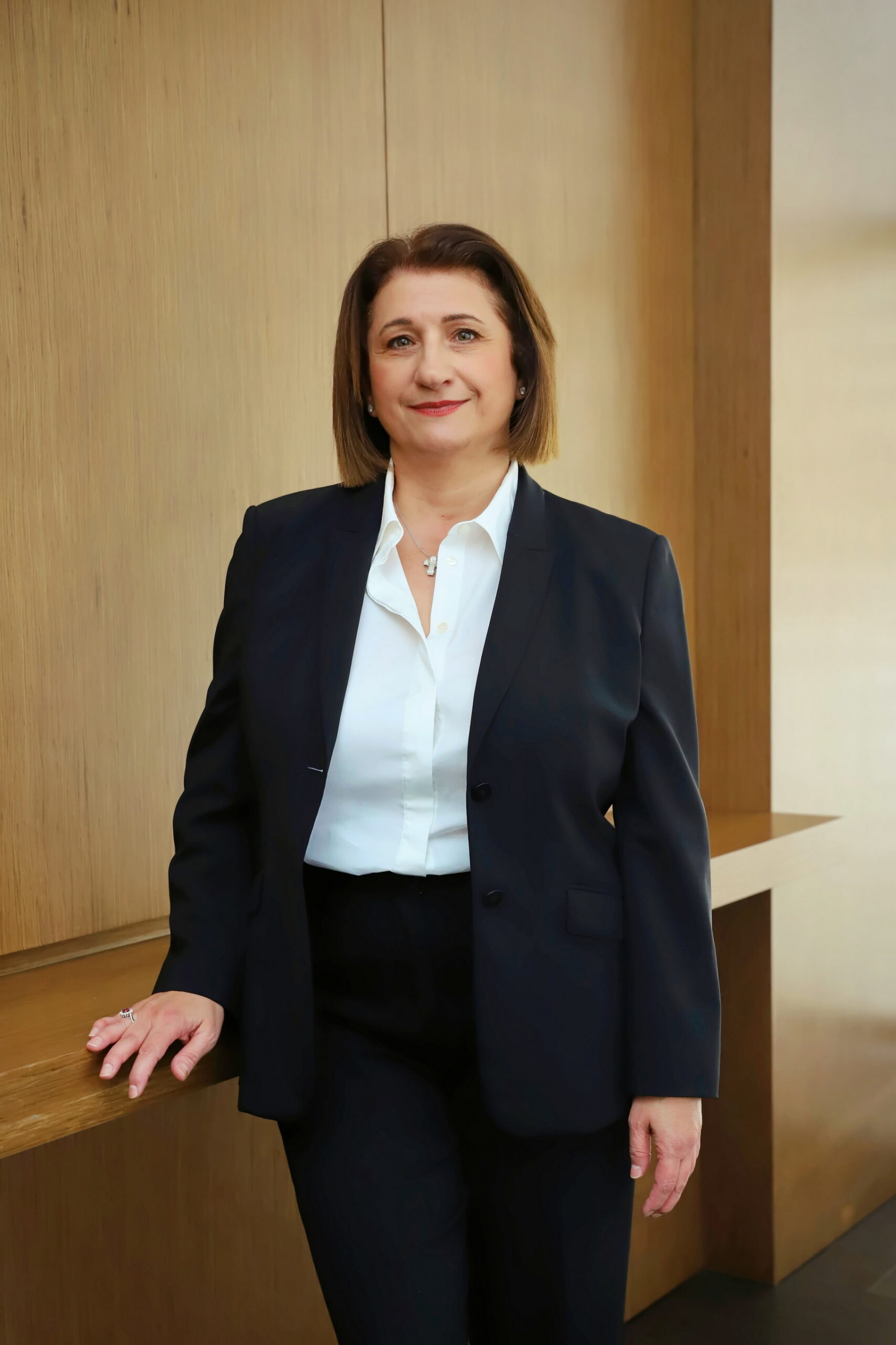 elena malekou 02